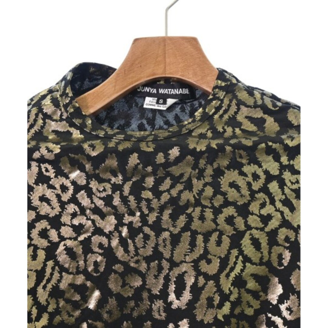 JUNYA WATANABE(ジュンヤワタナベ)のJUNYA WATANABE Tシャツ・カットソー S 黒xゴールド(総柄) 【古着】【中古】 レディースのトップス(カットソー(半袖/袖なし))の商品写真