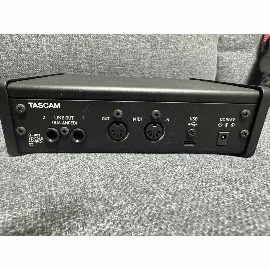 TASCAM US-2X2HR オーディオインターフェース 2