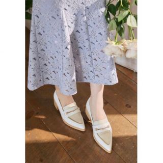 ハーリップトゥ(Her lip to)のハーリップトゥ Two-Tone Bit Loafers ホワイト×ベージュ(ローファー/革靴)