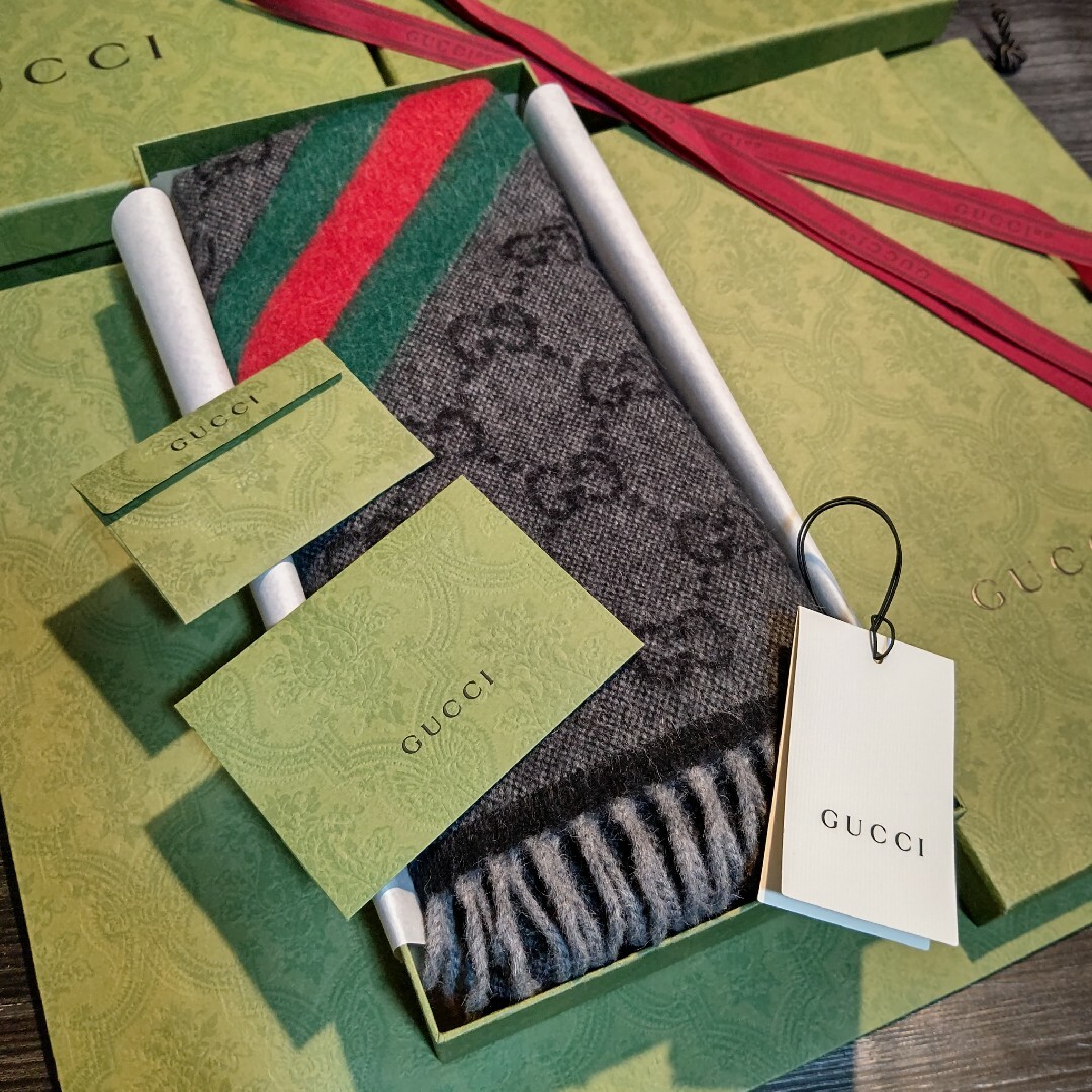 Gucci - ❤新品箱袋付❤GUCCI マフラー ストール ショール スカーフ