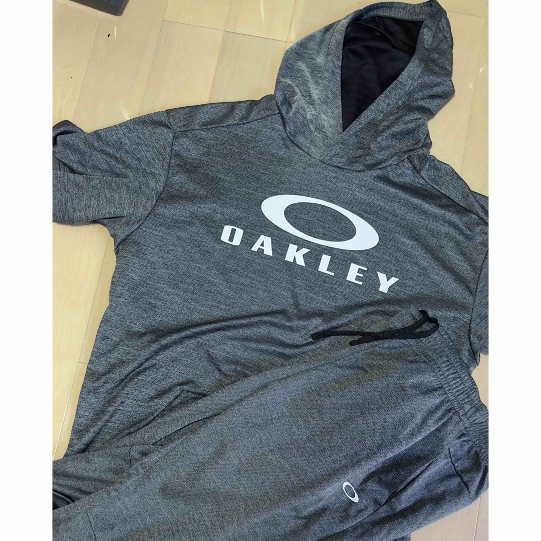 Oakley(オークリー)のオークリー 上下 メンズのトップス(パーカー)の商品写真