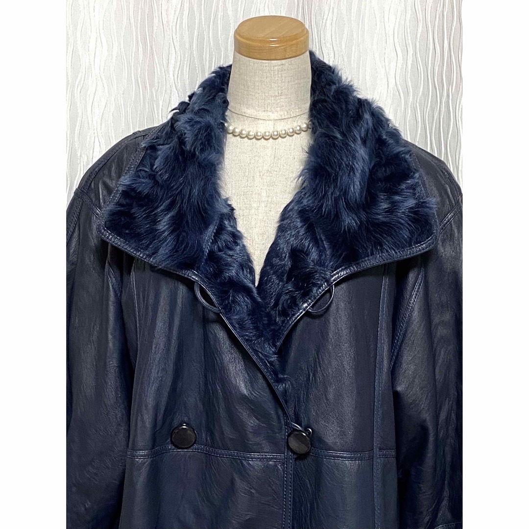 Nb.55 レアカラー　濃紺　チキャンラム　ダブルフェイス レディースのジャケット/アウター(毛皮/ファーコート)の商品写真