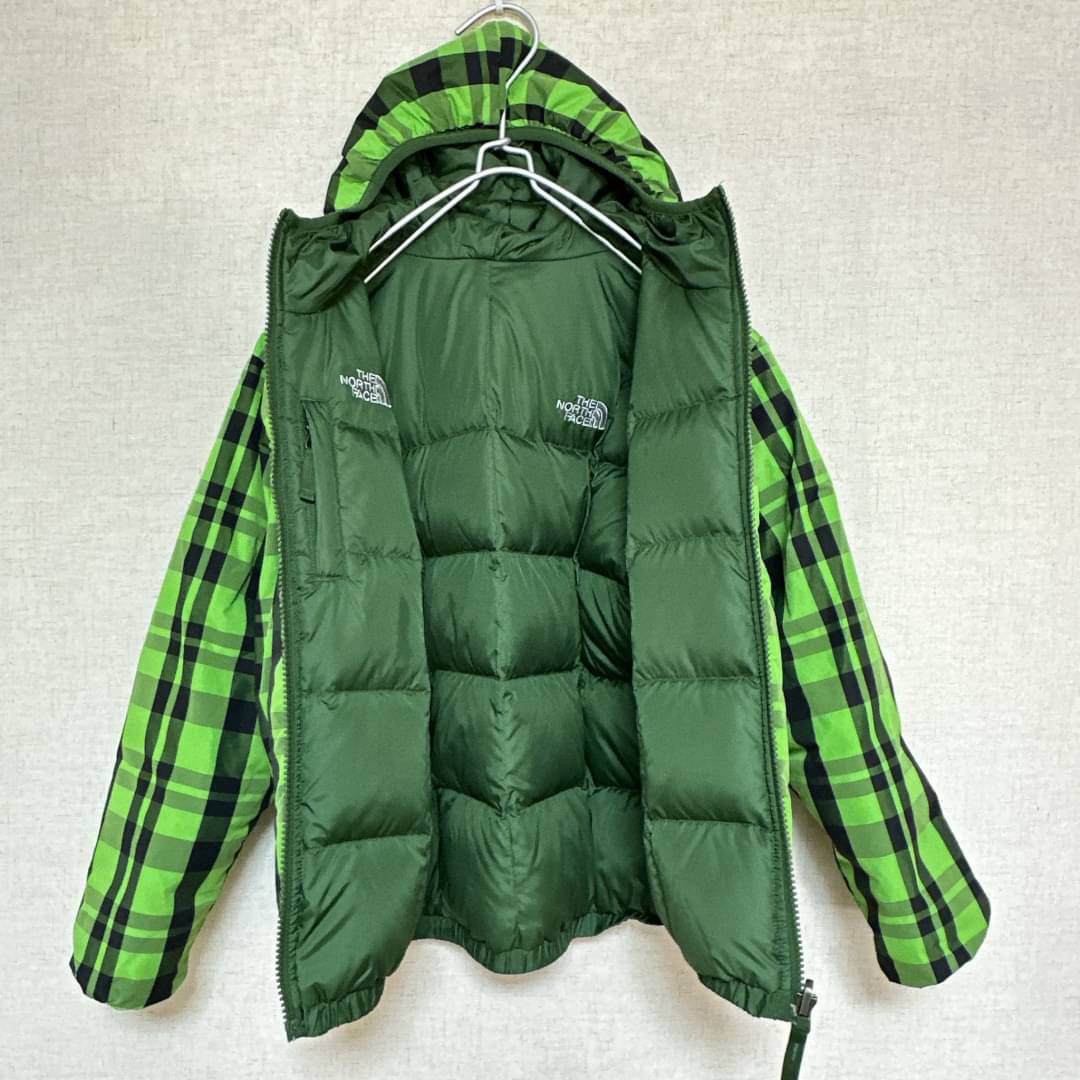 THE NORTH FACE(ザノースフェイス)の早い者勝ち ノースフェイス　ダウンジャケット  キッズ130  リバーシブル  キッズ/ベビー/マタニティのキッズ服男の子用(90cm~)(ジャケット/上着)の商品写真