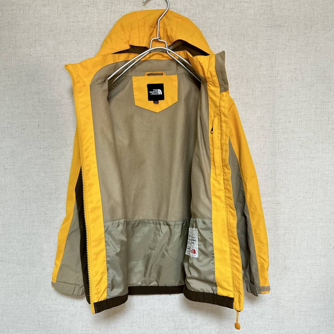 THE NORTH FACE(ザノースフェイス)のノースフェイス　マウンテンパーカー　ナイロンジャケット  キッズ130  キッズ/ベビー/マタニティのキッズ服男の子用(90cm~)(ジャケット/上着)の商品写真