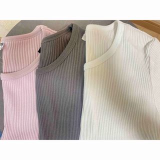 UNIQLO - KAWS UT グラフィックTシャツ M・Lサイズの通販|ラクマ