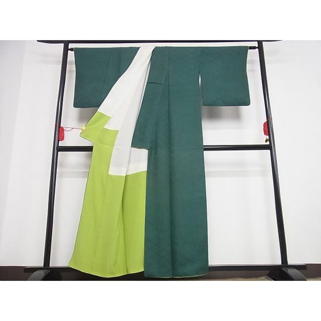 平和屋-こころ店■上質な色無地 菱地紋 松 虫襖色 着丈154.5cm 裄丈64.5cm 正絹 逸品 B-dk4953