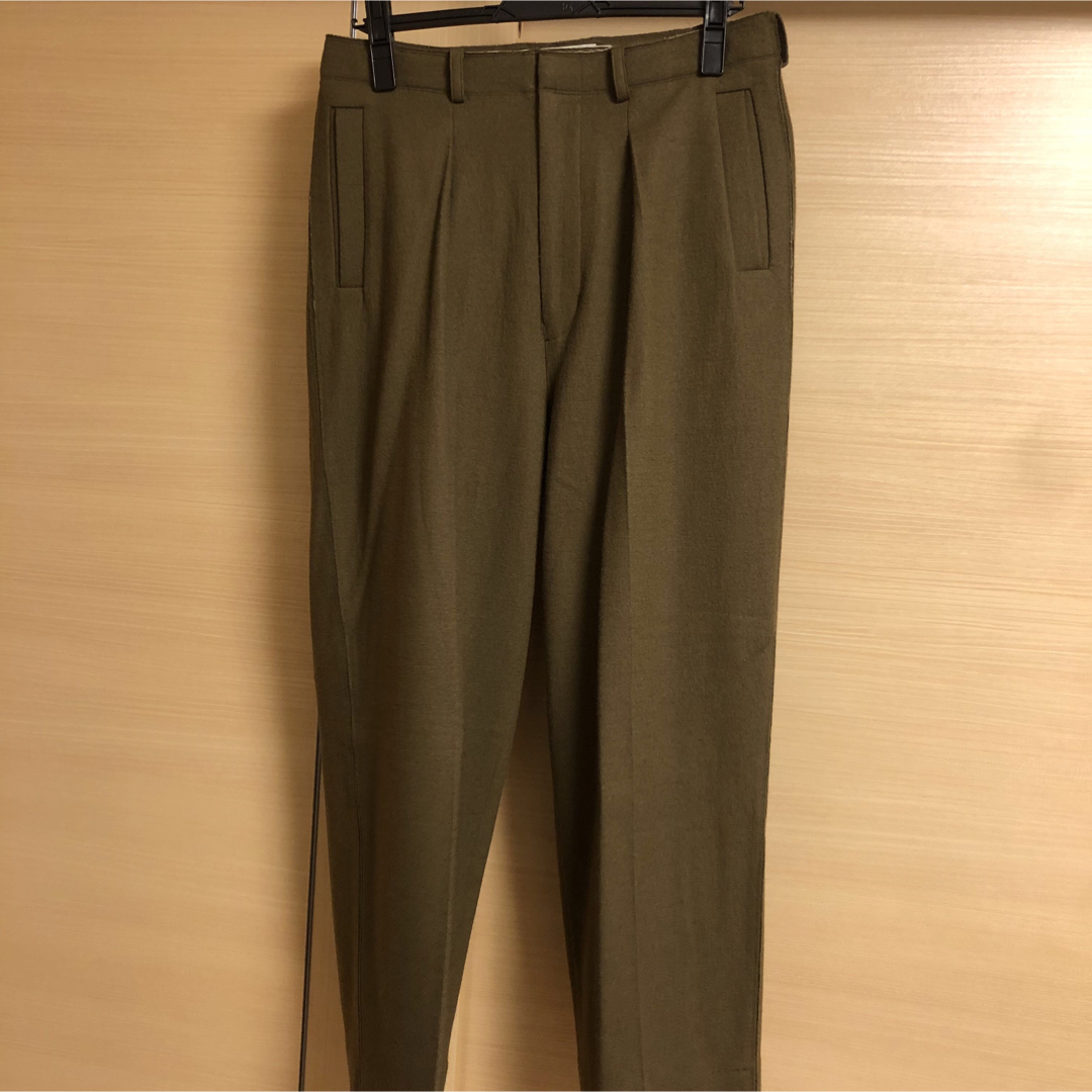 YOKE - YOKE ヨーク CUT-OFF 1TUCK WIDE TROUSERS パンツの通販 by dio