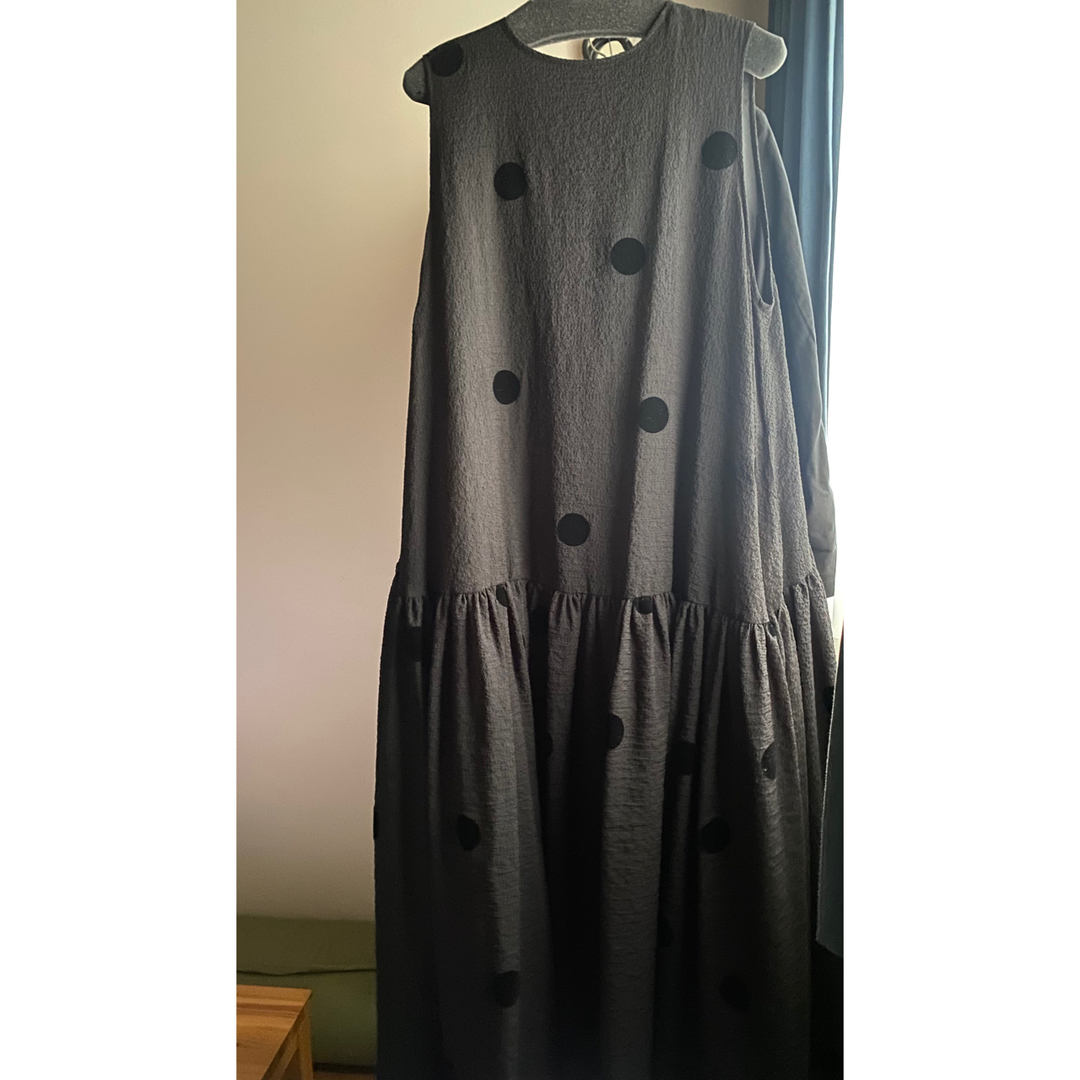 美品 SHE tokyo ワンピース Nadia dot navy-