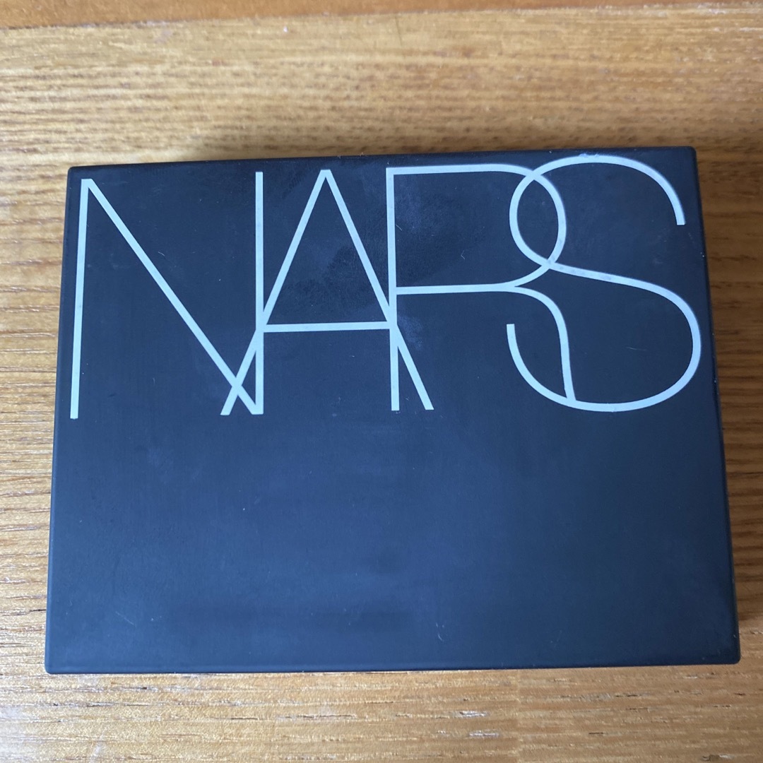 NARS(ナーズ)のNARS トランスルーセントクリスタル コスメ/美容のベースメイク/化粧品(フェイスパウダー)の商品写真