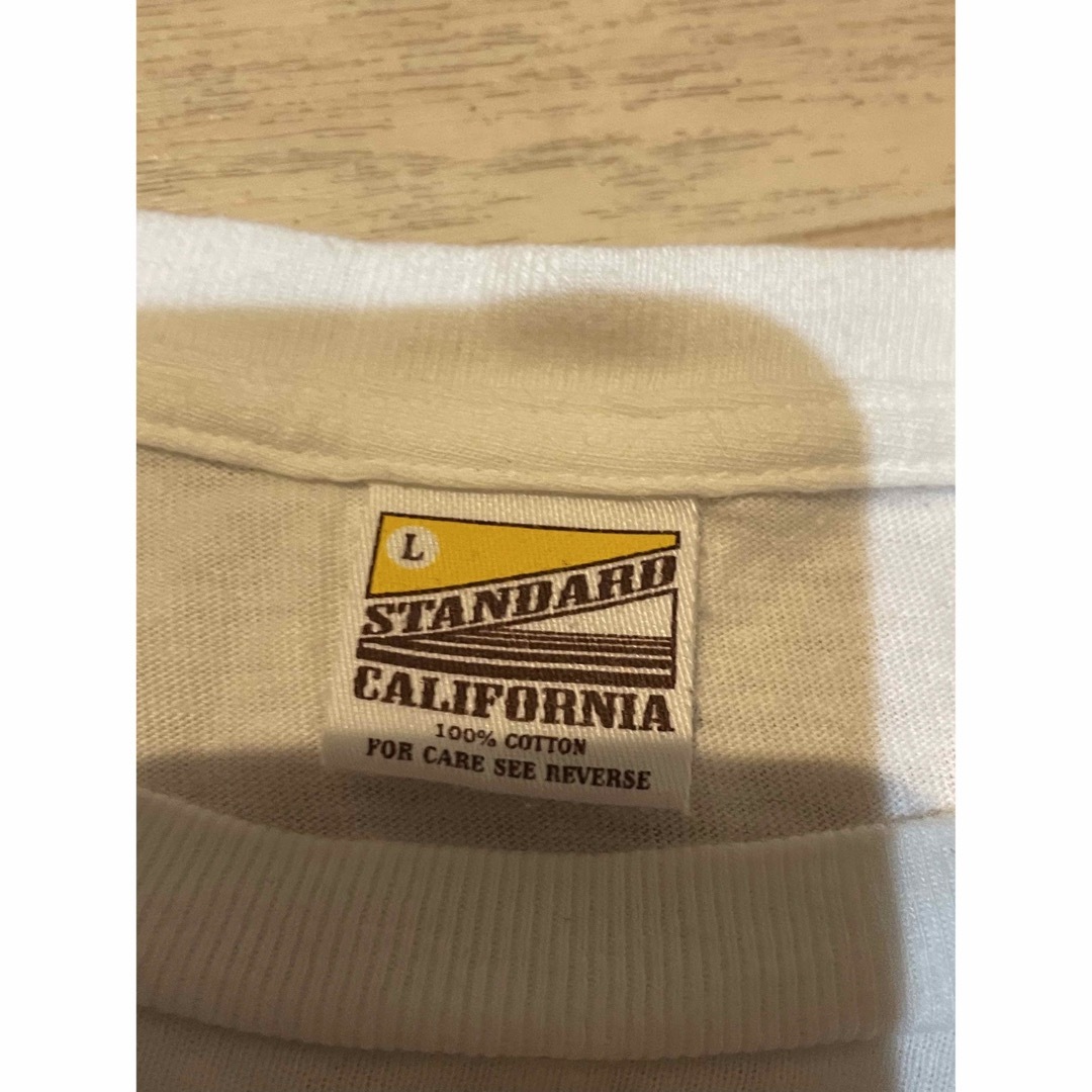 STANDARD CALIFORNIA(スタンダードカリフォルニア)の【大人気‼️】 スタンダードカリフォルニア　スモールロゴ　Tシャツ　Lサイズ メンズのトップス(Tシャツ/カットソー(半袖/袖なし))の商品写真