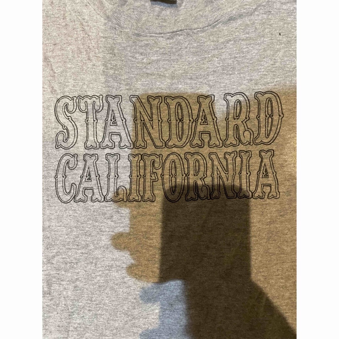 STANDARD CALIFORNIA(スタンダードカリフォルニア)の【大人気‼️】 スタンダードカリフォルニア　ロゴ　Tシャツ　Mサイズ メンズのトップス(Tシャツ/カットソー(半袖/袖なし))の商品写真