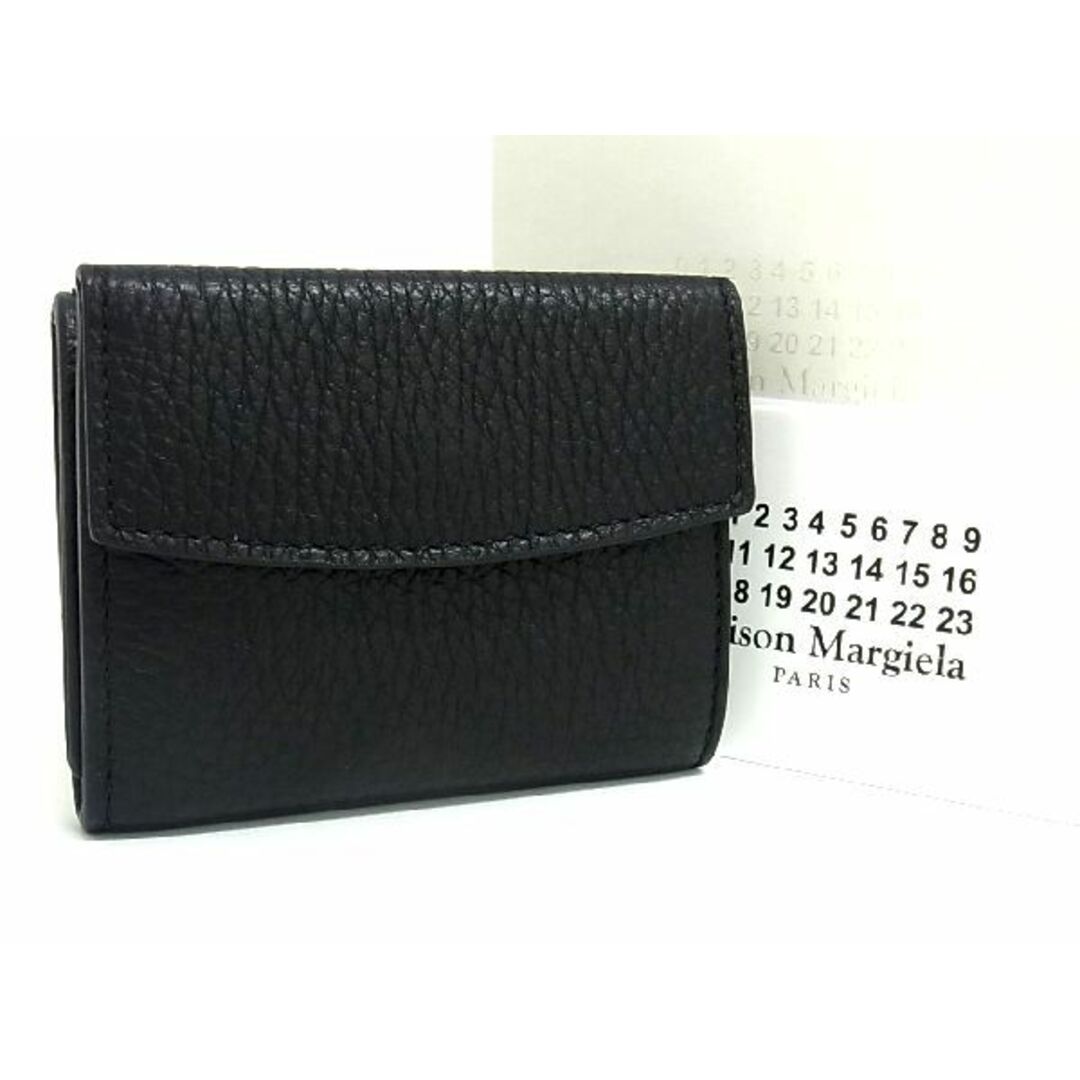 Maison Martin Margiela(マルタンマルジェラ)の■新品■未使用■ Maison Margiela メゾン マルジェラ レザー 三つ折り 財布 ミニウォレット レディース ブラック系 AQ3691  レディースのファッション小物(その他)の商品写真