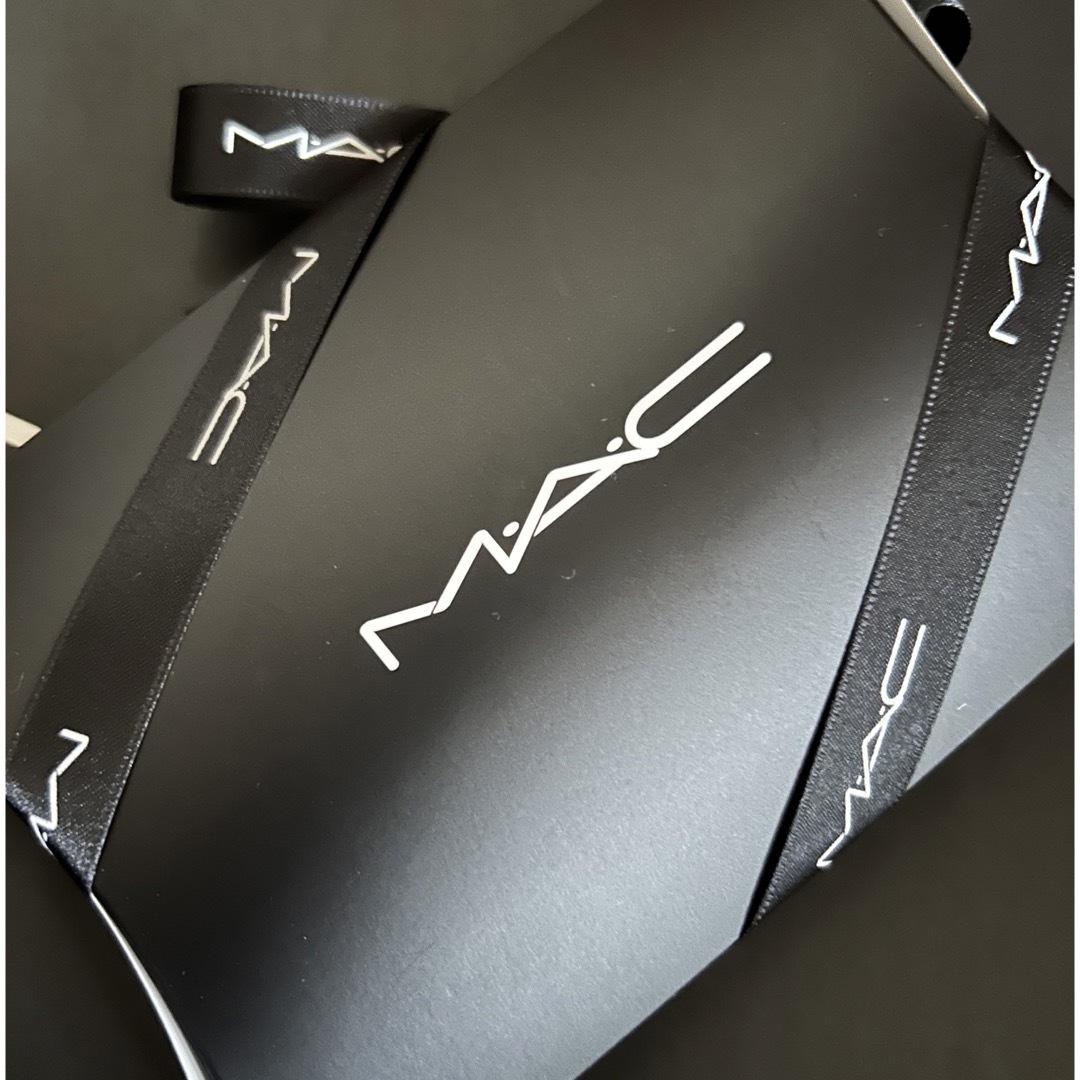 MAC(マック)のMAC リップ　新品　Mac コスメ/美容のベースメイク/化粧品(リップグロス)の商品写真