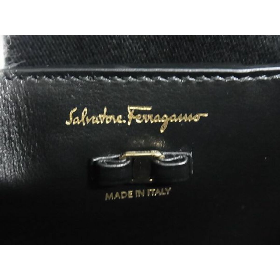 Salvatore Ferragamo(サルヴァトーレフェラガモ)の■希少■新品■未使用■ Salvatore Ferragamo フェラガモ  AU-21/2935 ヴァラリボン キャンバス 2WAY ショルダー ハンドバッグ  AQ4841 レディースのバッグ(ハンドバッグ)の商品写真