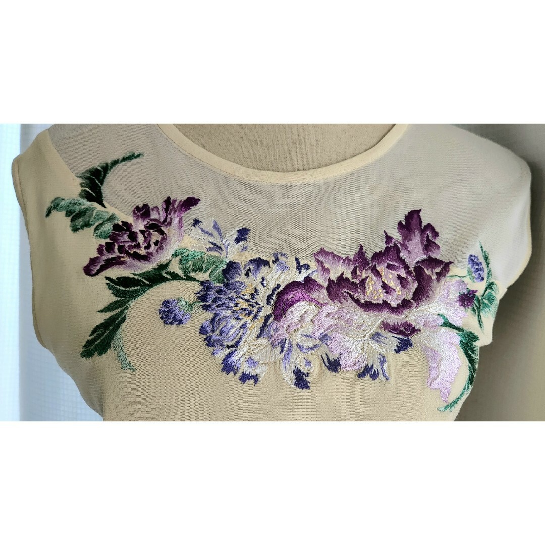 VIVIENNE TAM 花柄刺繍　パワーネット　ノースリーブワンピース