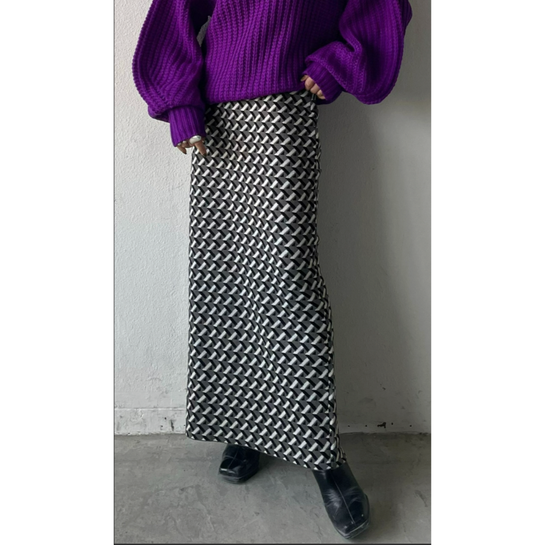 A・I・C(エーアイシー)のAIC. ジオメトリックパターンニットロングスカート レディースのスカート(ロングスカート)の商品写真