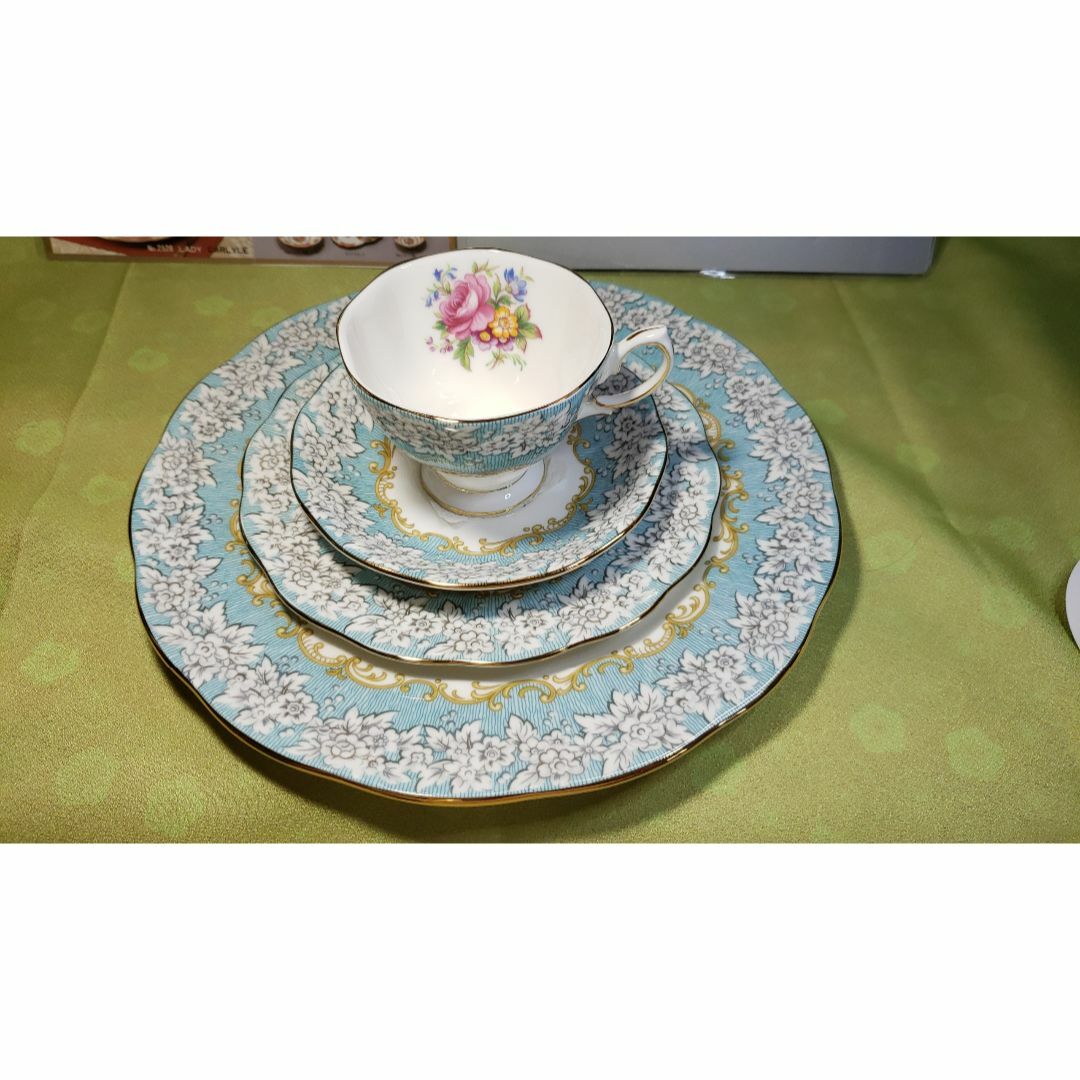 エンチャントメント カップ&ソーサー&18.26cmプレート カルテット