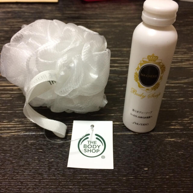 THE BODY SHOP(ザボディショップ)のバスリリーとボディソープ コスメ/美容のボディケア(バスグッズ)の商品写真