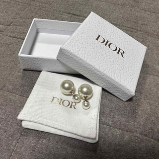クリスチャンディオール(Christian Dior)の期間限定価格 Dior ディオール パールピアス トライバルピアス 美品(ピアス)
