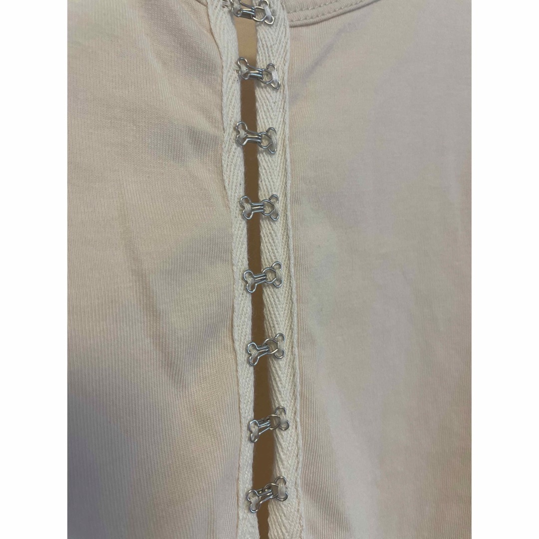 ZARA(ザラ)のZARA 裾フレアTシャツ レディースのトップス(Tシャツ(半袖/袖なし))の商品写真