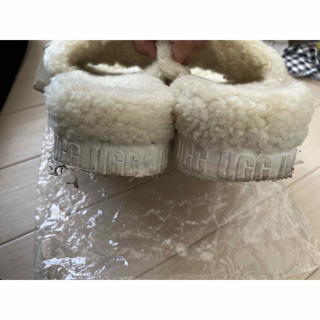 アグUGG サンダル　スリッポン　ホワイト