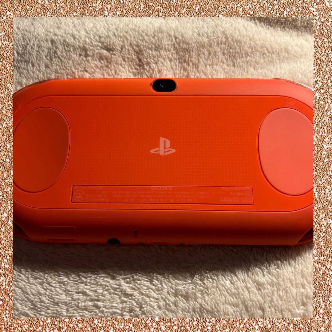 PS Vita PCH-2000 ＋16Gメモリーカード+マインクラフト