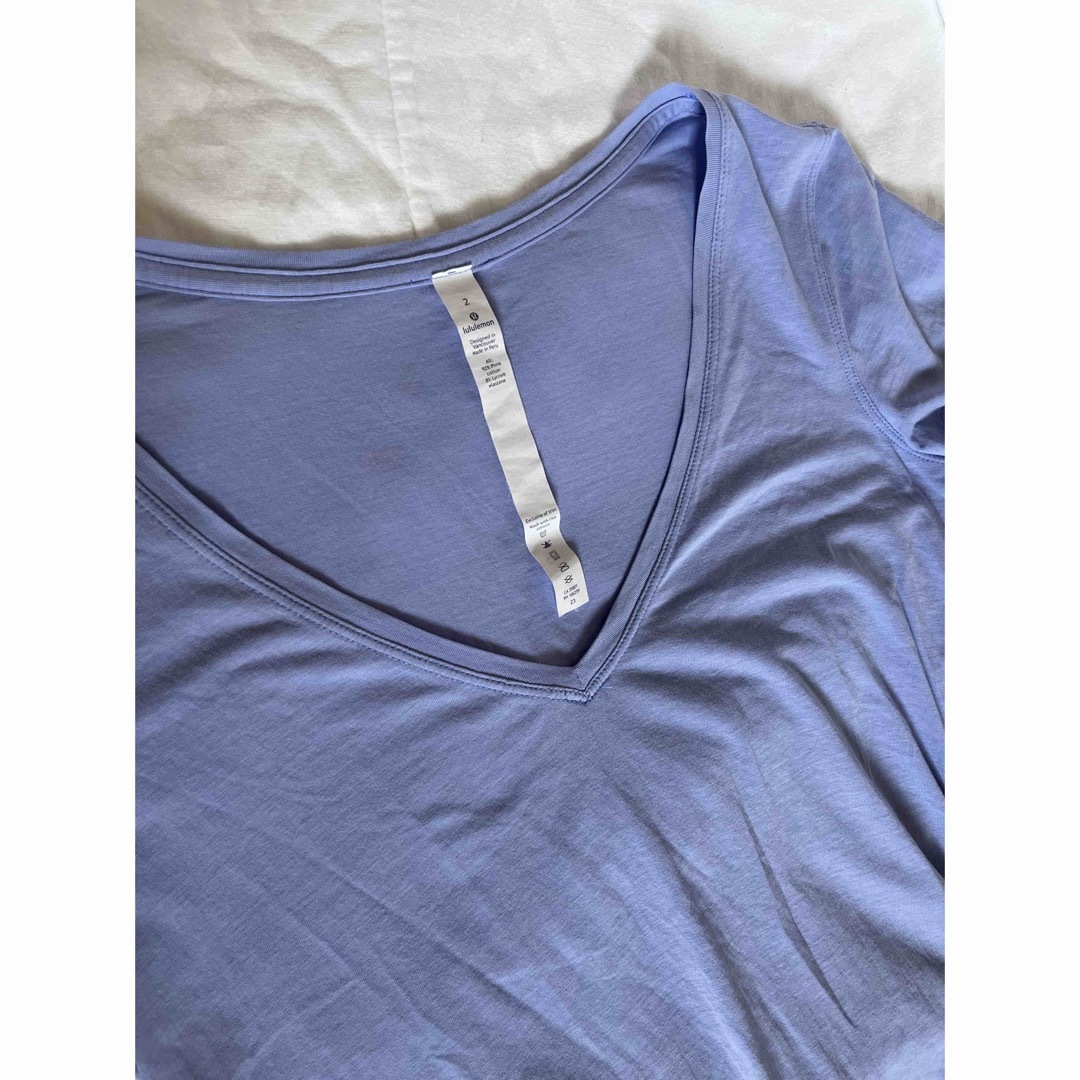 lululemon ルルレモン　トップス　半袖　サイズ2 ヨガ レディースのトップス(Tシャツ(半袖/袖なし))の商品写真