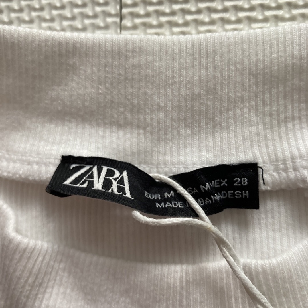 ZARA(ザラ)のZARA白タンクトップ新品 レディースのトップス(タンクトップ)の商品写真