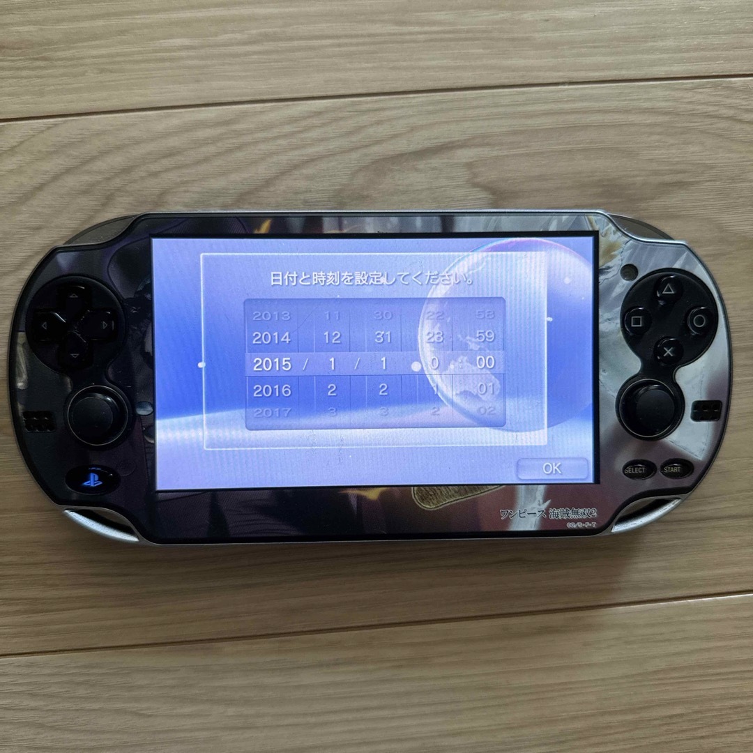 PlayStation Vita - PSビータPS Vita 本体 32GBメモリーカード付きの