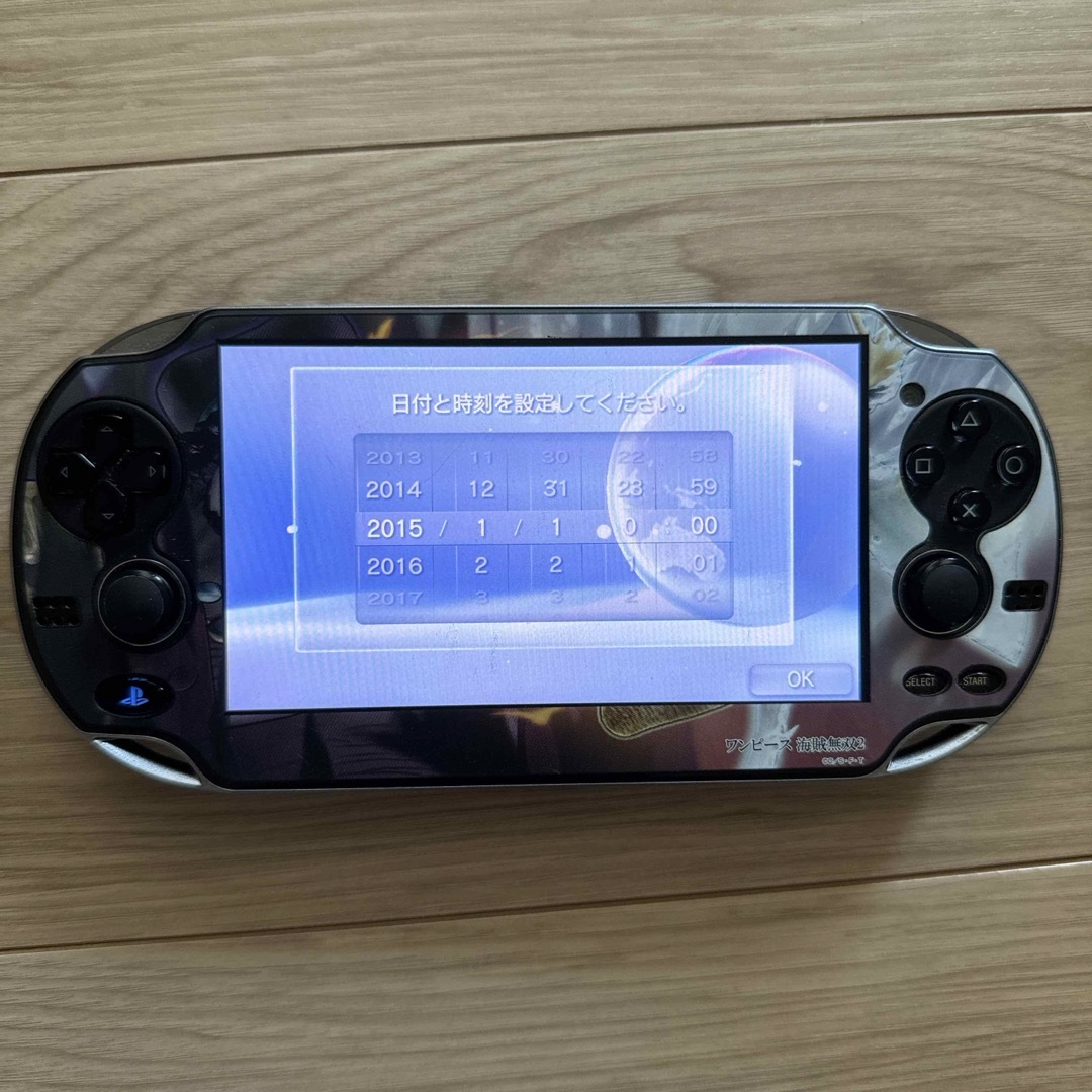 PlayStationVita PCH-2000本体32GBメモリーカードソフト