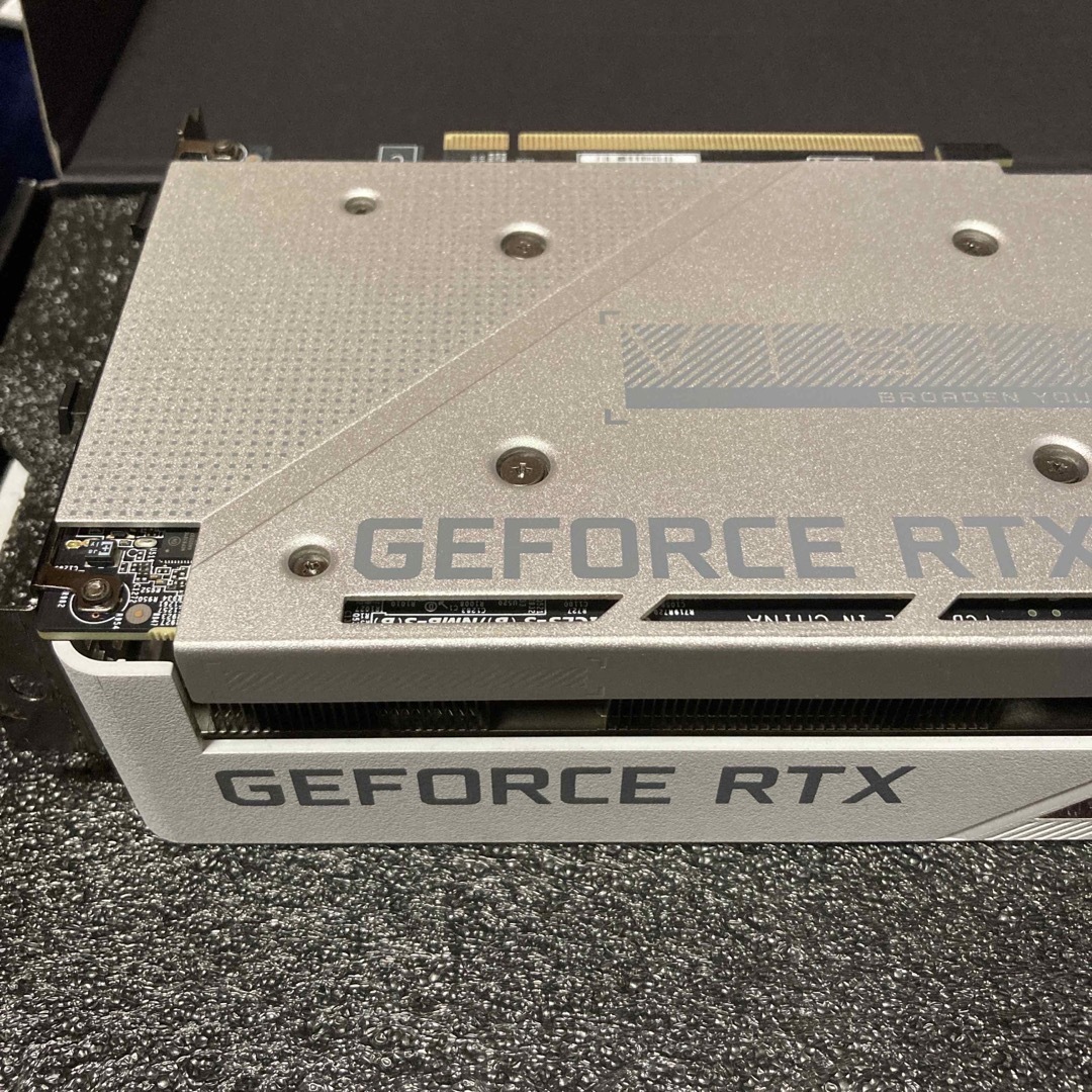 Gigabyte GeForce RTX3070 8G VisionWhite白