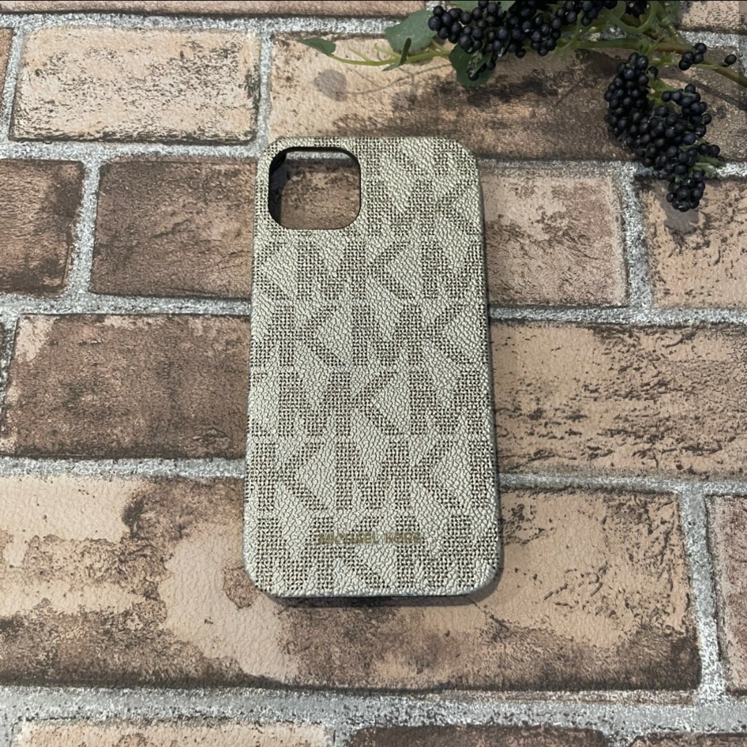 Michael Kors(マイケルコース)の新品未使用！正規品！！【MICHAEL KORS】 iPhone13 対応ケース スマホ/家電/カメラのスマホアクセサリー(iPhoneケース)の商品写真