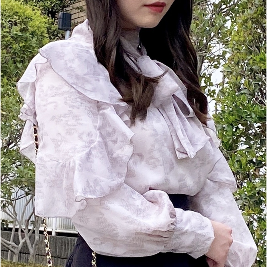 新品　未使用【MICALLE MICALLE 】♡フリルデザイントップス