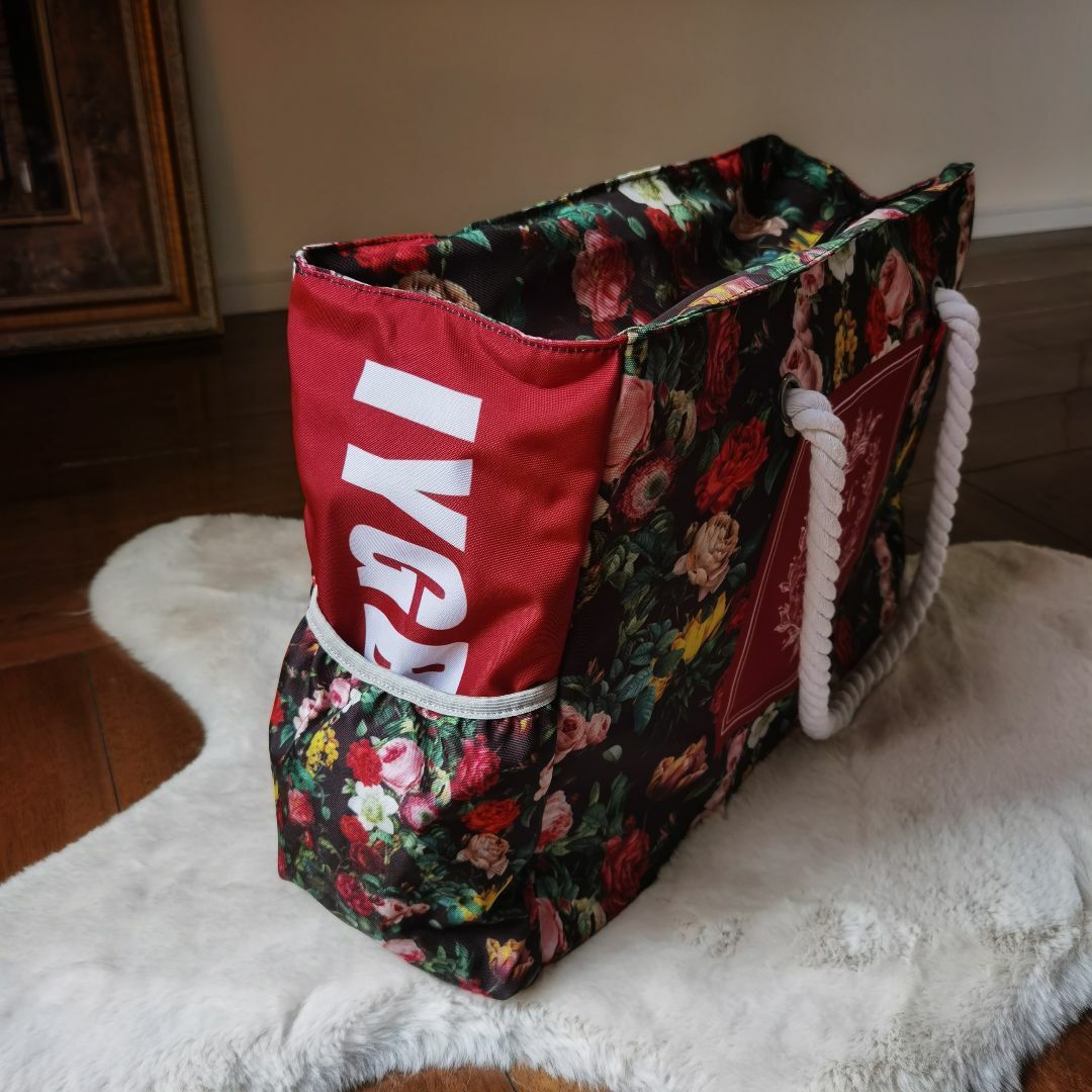 【新品】大容量　トートバッグ　ローズ レディースのバッグ(トートバッグ)の商品写真