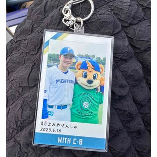 ホッカイドウニホンハムファイターズ(北海道日本ハムファイターズ)のファイターズ鎌ヶ谷限定チェキ風キーホルダー清宮選手カビー(記念品/関連グッズ)