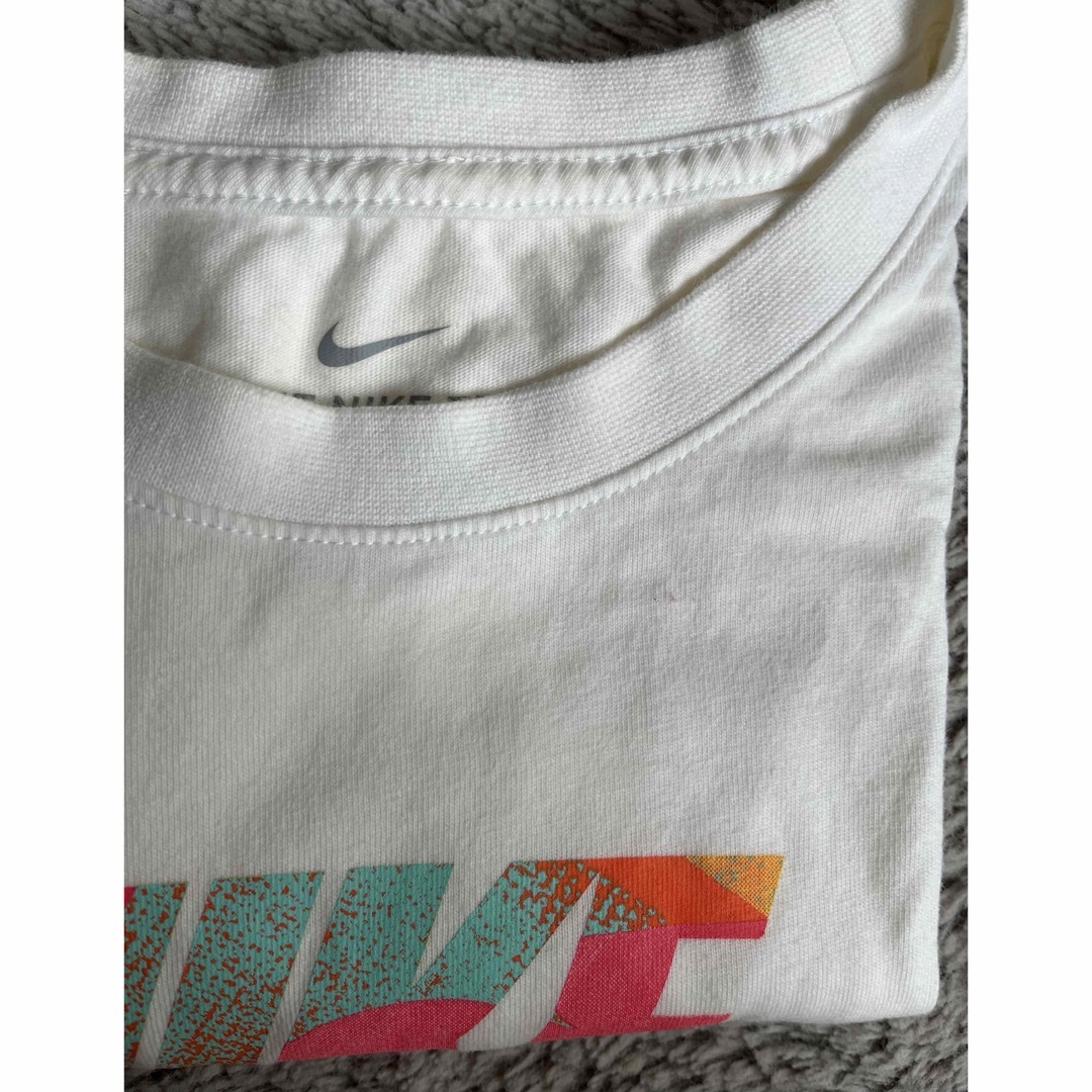 NIKE(ナイキ)のNIKE tシャツ　s メンズのトップス(Tシャツ/カットソー(半袖/袖なし))の商品写真