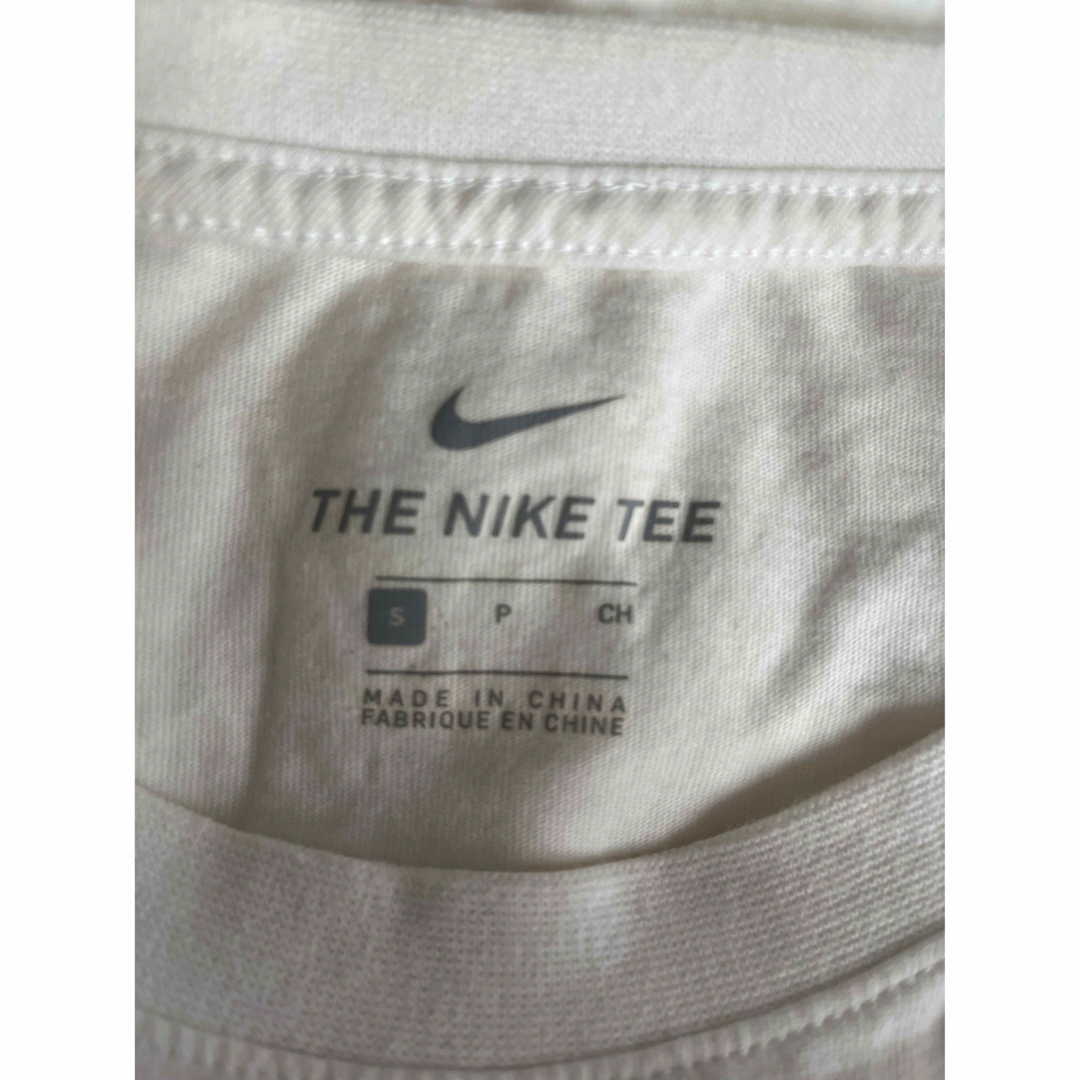 NIKE(ナイキ)のNIKE tシャツ　s メンズのトップス(Tシャツ/カットソー(半袖/袖なし))の商品写真