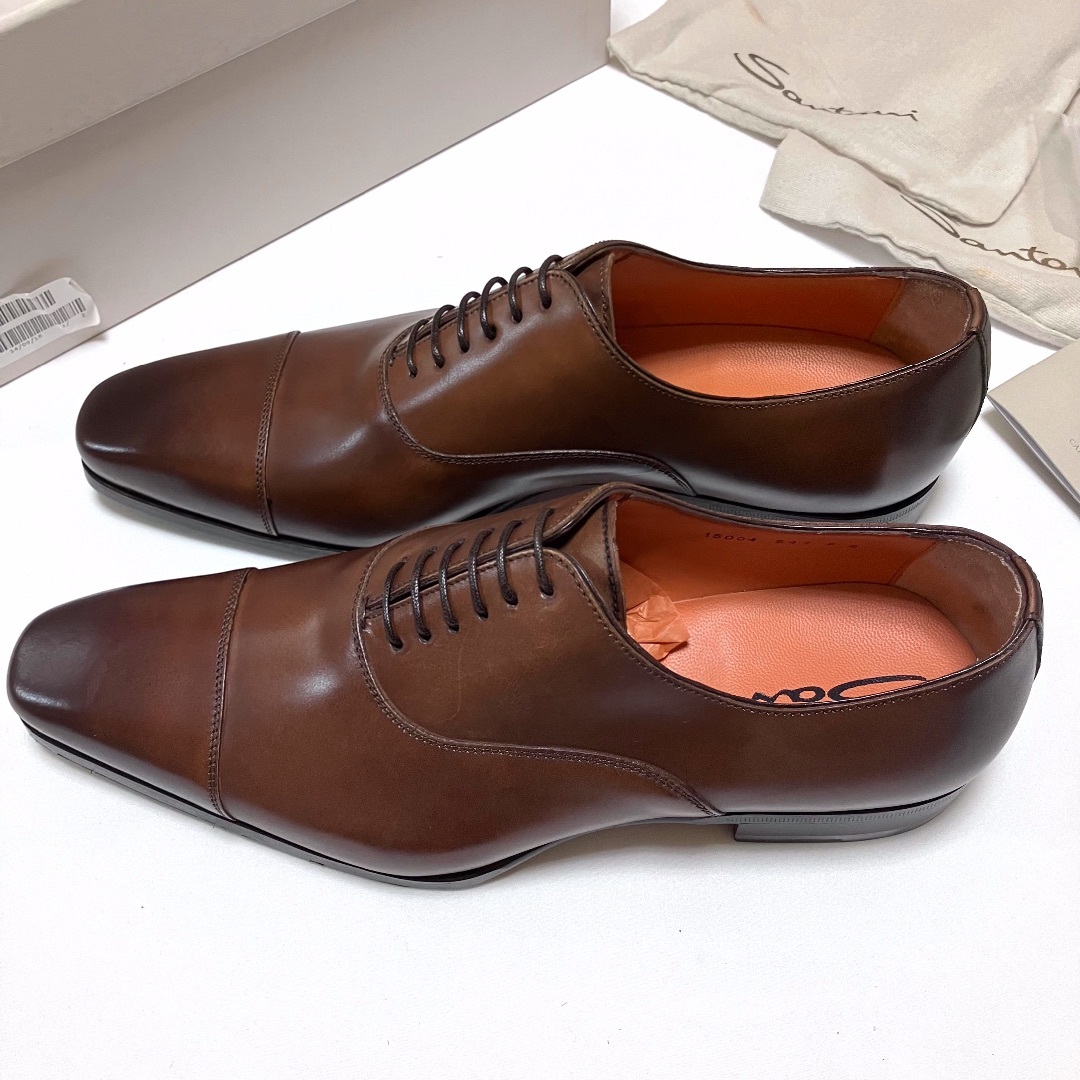 Santoni(サントーニ)の新品 UK6 santoni ストレートチップ 革靴 9904 メンズの靴/シューズ(ドレス/ビジネス)の商品写真