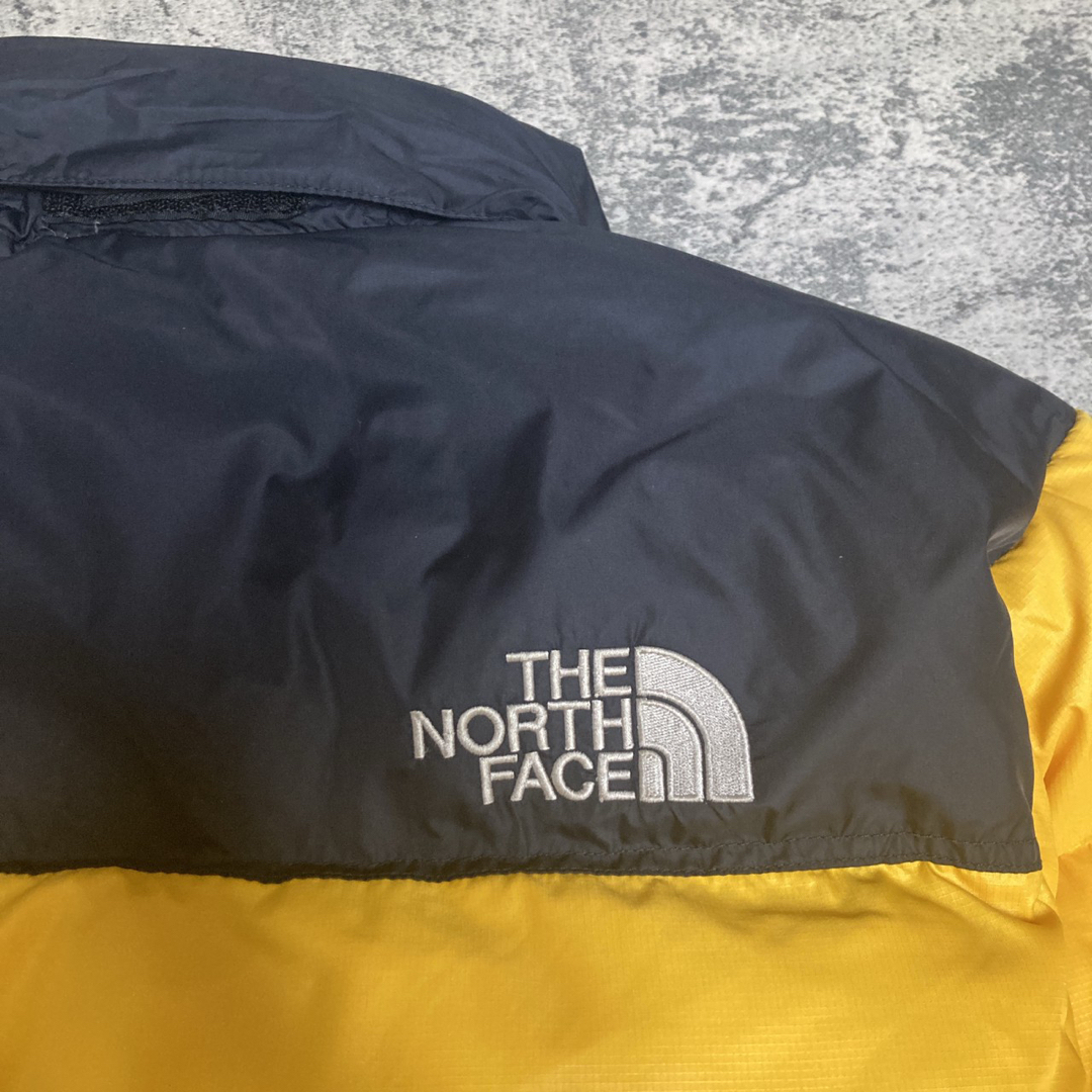 THE NORTH FACE(ザノースフェイス)のザノースフェイス　700フィル　ダウンジャケット　ヌプシ　　イエロー メンズのジャケット/アウター(ダウンジャケット)の商品写真