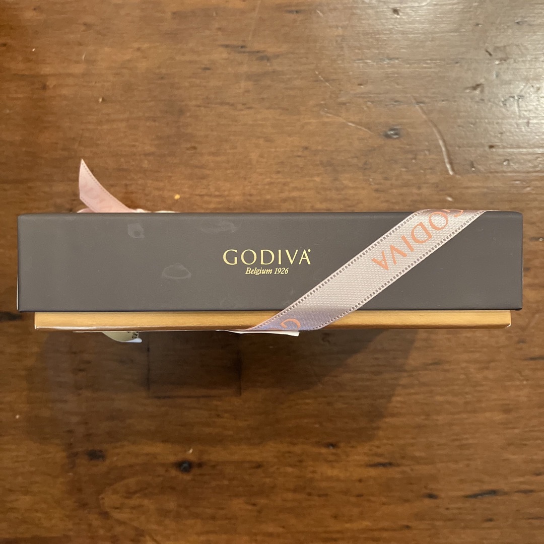GODIVA(ゴディバ)のGODIVA 空き箱 インテリア/住まい/日用品のインテリア小物(小物入れ)の商品写真