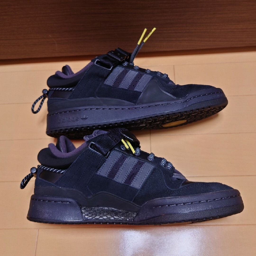 adidas(アディダス)のadidas Bad Bunny TripleBlack バッドバニー 26.5 メンズの靴/シューズ(スニーカー)の商品写真