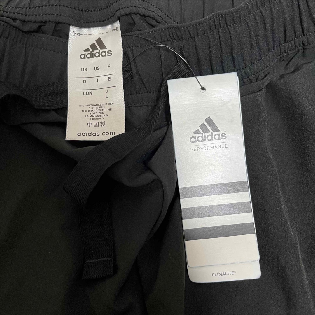 adidas(アディダス)のadidas ショートパンツ　Lサイズ　 レディースのパンツ(ショートパンツ)の商品写真