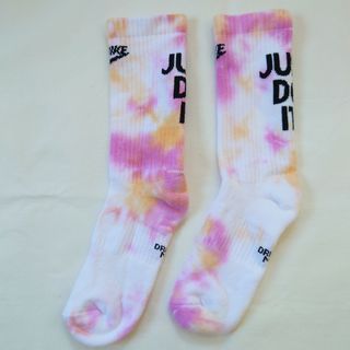 ナイキ(NIKE)のタイダイ染め NIKE ジュニア クルーソックス M (23~25cm)(靴下/タイツ)