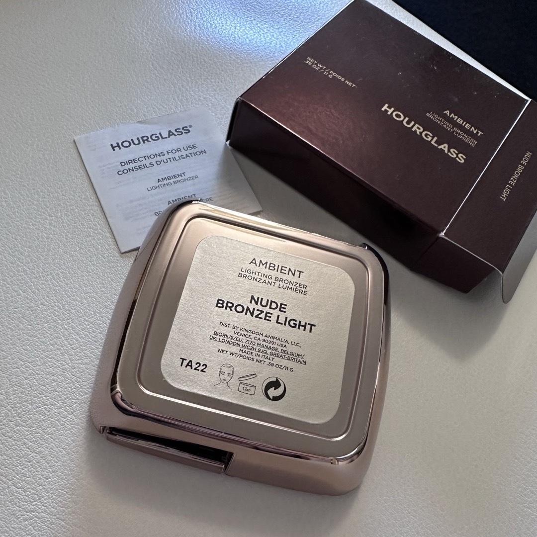 TOM FORD(トムフォード)のHOURGLASS AMBIENT LIGHTING BRONZER 11G コスメ/美容のベースメイク/化粧品(フェイスカラー)の商品写真