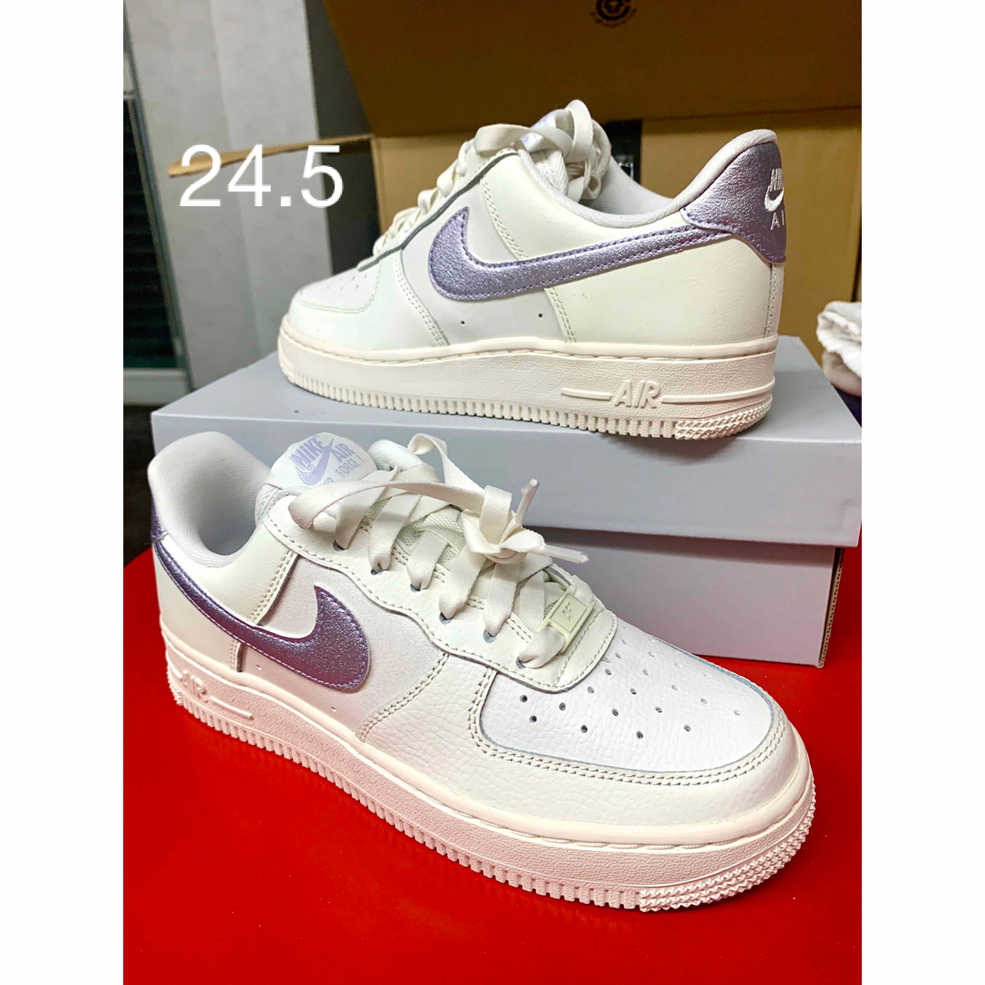 新品　NIKE エアフォース1 ラベンダーパープル