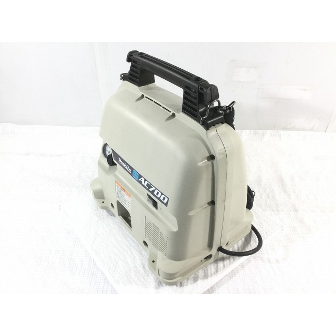 Makita ☆中古美品☆makita マキタ 常圧エアコンプレッサー AC700 50Hz 60Hz エアツール 79530の通販 by  工具販売専門店Borderless(ラクマ店)｜マキタならラクマ