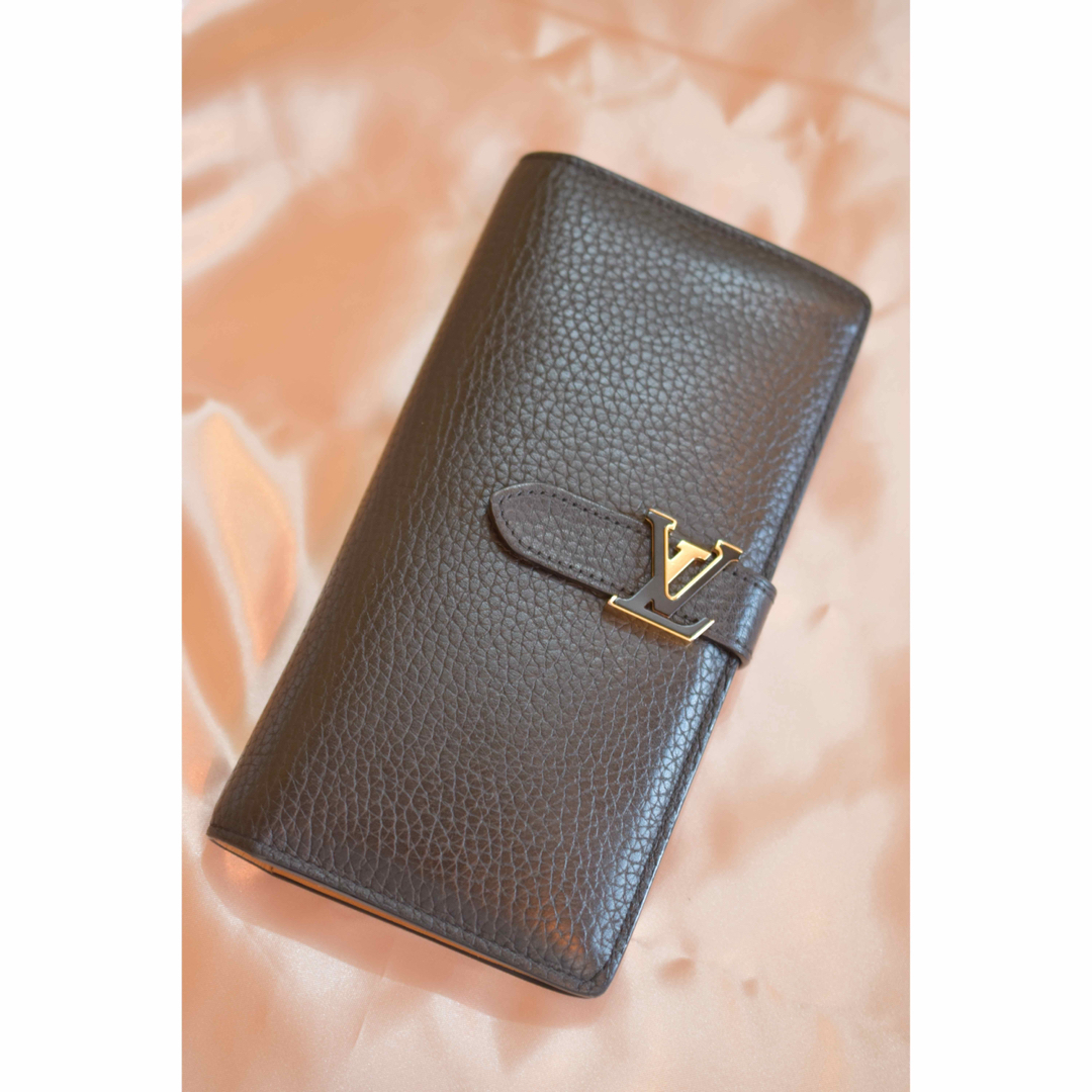 LV ルイヴィトン　ヴェルティカル ウォレット　長財布ウォレット　M81330