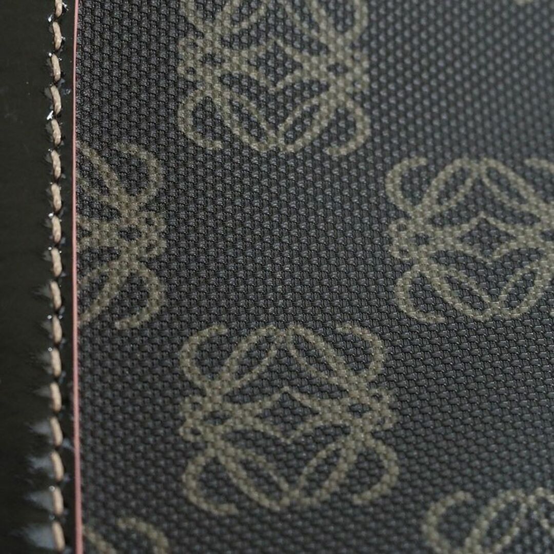 LOEWE(ロエベ)のロエベ アナグラム PVC トートバッグ リボン ブラウンxピンク PVCxエナメル レディース 小さめ A4収納不可 フリル LOEWE レディースのバッグ(トートバッグ)の商品写真