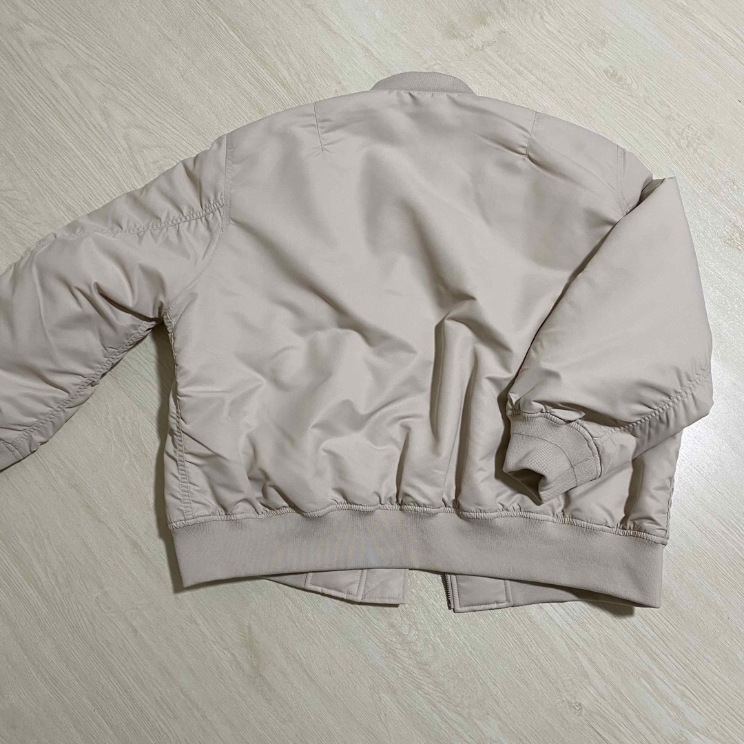 UNIQLO(ユニクロ)の完売色❣️UNIQLO  ＭＡ-1 ブルゾン オフホワイト XLサイズ レディースのジャケット/アウター(ブルゾン)の商品写真