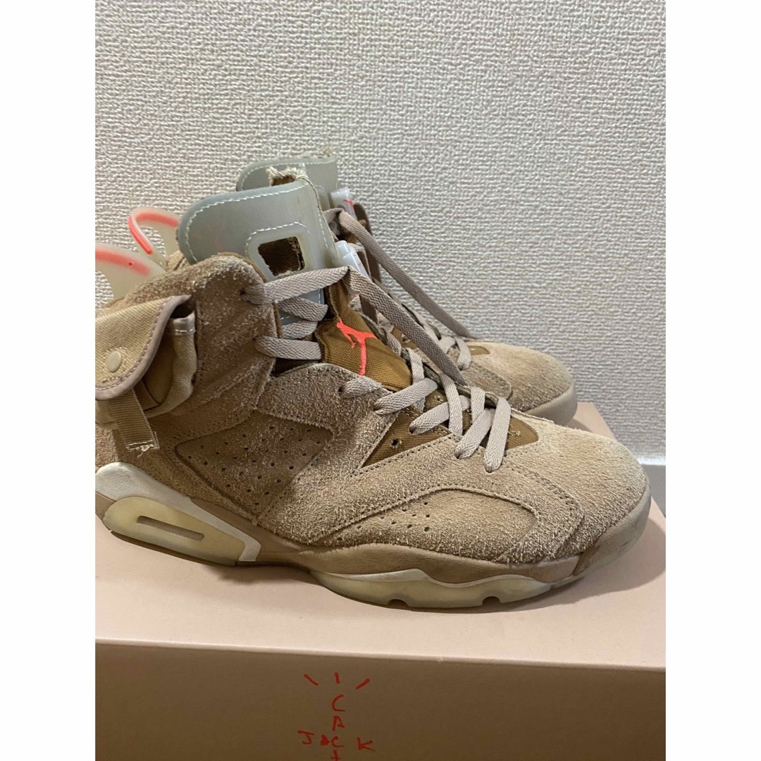 Travis Scott × Nike Air Jordan 6